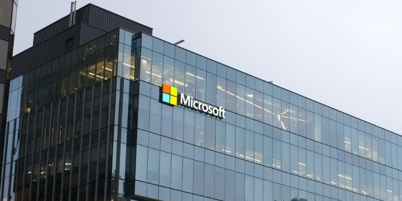 Le pari français de Microsoft : un investissement de 4 milliards d'euros pour accélérer l'adoption de l'IA